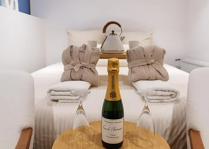 Le Ptit Saint Florent - Independant & *